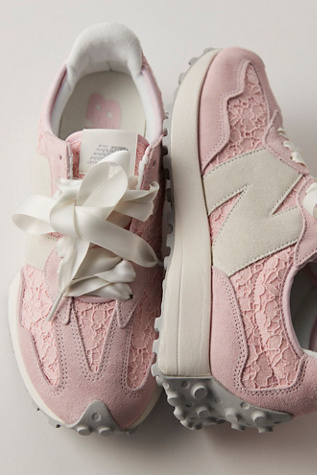 New Balance 327 Lace Sneakers
