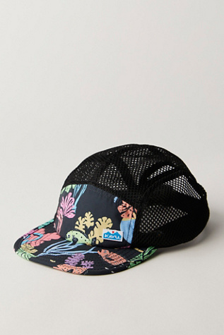 KAVU Drift Creek Cap en Sea Salad, pour femme chez Free People