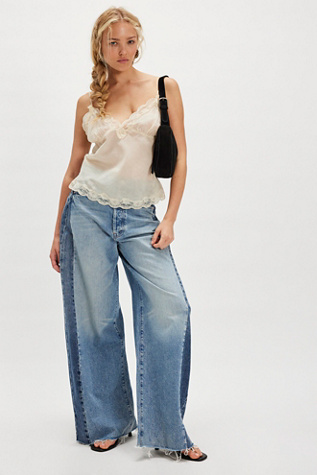 MOTHER The Pipe Dream Button Heel Jeans en Blinded By The Dark, pour femme taille: 27 chez Free People