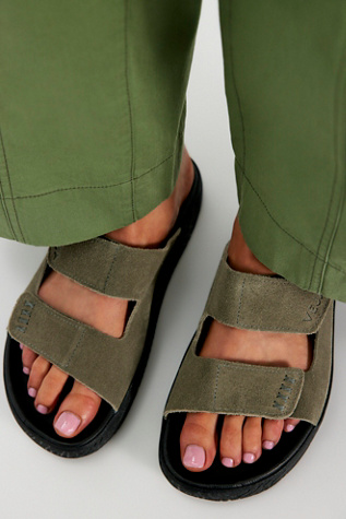 Veja Etna Sandals