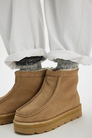 Clarks Meare Rooey Lined Boots