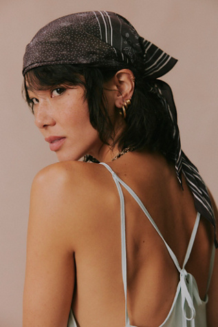 Essential Triangle Bandana