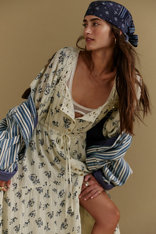 Essential Triangle Bandana