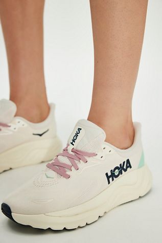 Hoka Bondi 9 Sneakers