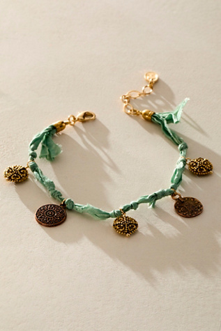 Ariana Ost Flossie Anklet at Free People in Seafoam
