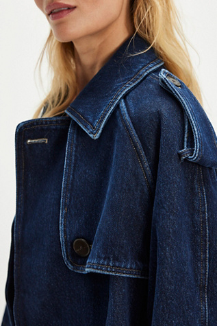 Closed Cropped Denim Trench