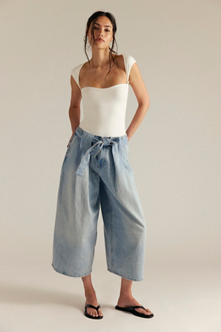 We The Free High Tide Belted Crop Jeans at Free People in Light Wash, Size: 27