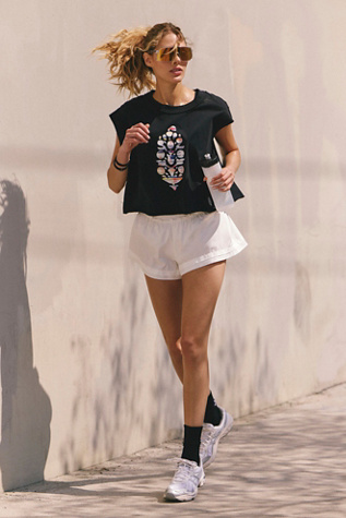 Débardeur Logo Inspire par FP Movement en Ikat Buto/Combo Noir, pour femme chez Free People
