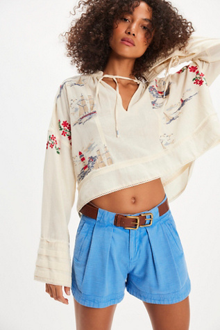 Short Chino Plissé Rowan par Free People en Bleu Marine, pour femme taille: US 8