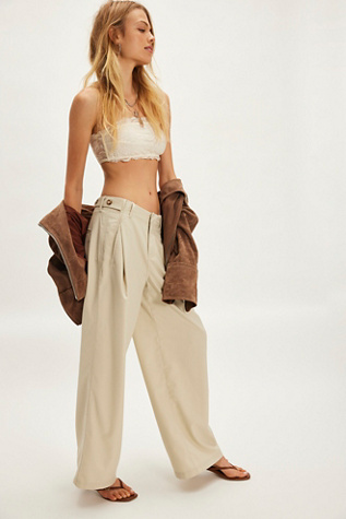 Moira Low-Slung Trousers by Free People in Tan, Size: US 8