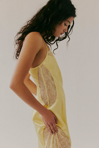 Saemdi Lace Dress