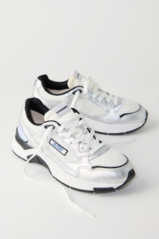 Autry Hyperway Low-Top Sneakers