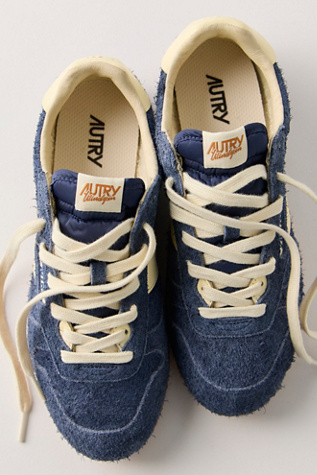 Autry Windspin Suede Low-Top Sneakers