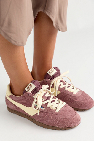 Autry Windspin Suede Low-Top Sneakers