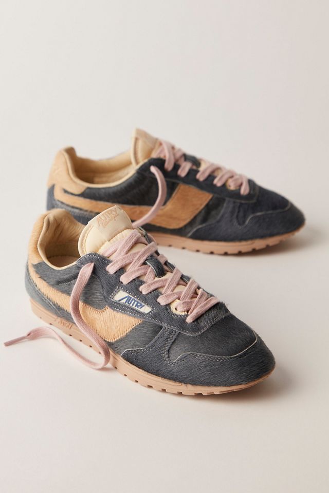 スニーカー AUTRY BLACK WINDSPIN SNEAKERS IN PONY HAIR AUTRY Black Windspin sneakers in pony hair | TheDoubleF