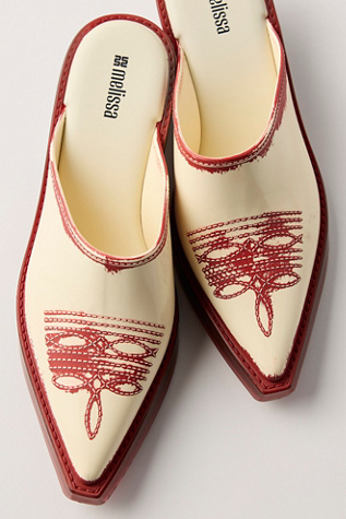 Mules Texas Melissa en Red/Beige, pour femme taille: US 7 chez Free People