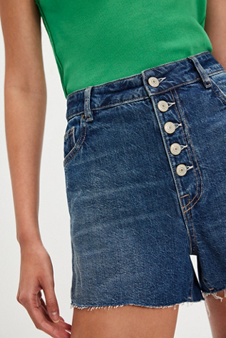 Shorts en Denim Mi-Cuisse Angelika We The Free en Second Chance, pour femme taille: 24 chez Free People