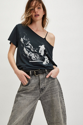 Queen 1975 Off-the-Shoulder Tee by Daydreamer at Free People in Black, Size: XS
