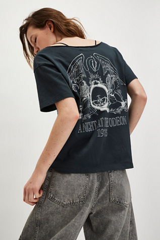 Женская футболка Daydreamer Queen 1975 Off-the-Shoulder, цвет: Чёрный — фото 2