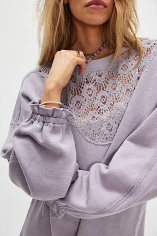 Belle Sweatshirt