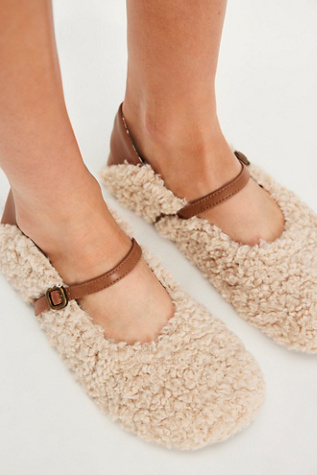 Ballerines en fausse fourrure Metro