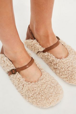 Ballerines en fausse fourrure Metro