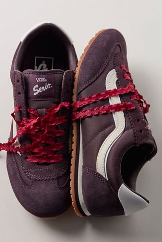 Vans Super Lowpro Lace Sneakers