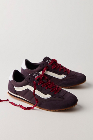 Vans Super Lowpro Lace Sneakers