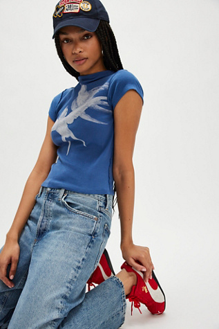 Birds In Flight Tee par Ragabond en Navy/Marin, pour femme taille: XS chez Free People