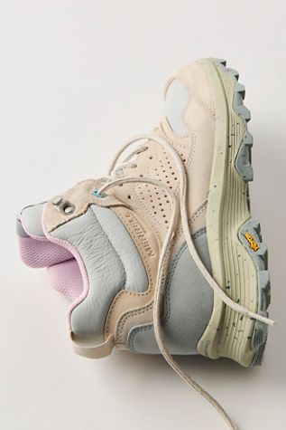未使用HUNTER WOMENS WANDERER TALL SNOW BOOT Amazon.com | Hunter Wanderer Tall Snow Boots for Women