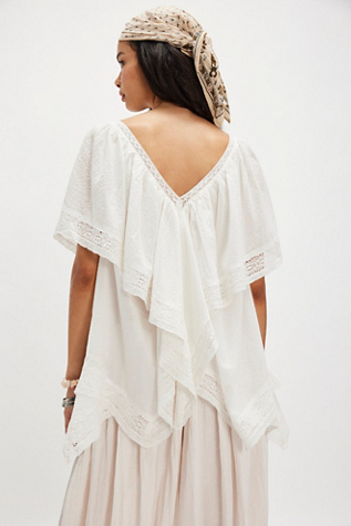 Bailey Cape Top