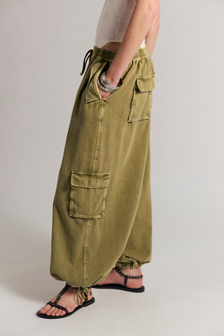 Estelle Strappy Sandals by Free People in Black, Size: US 7