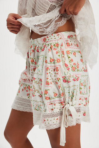 Blooming Lace Shorts