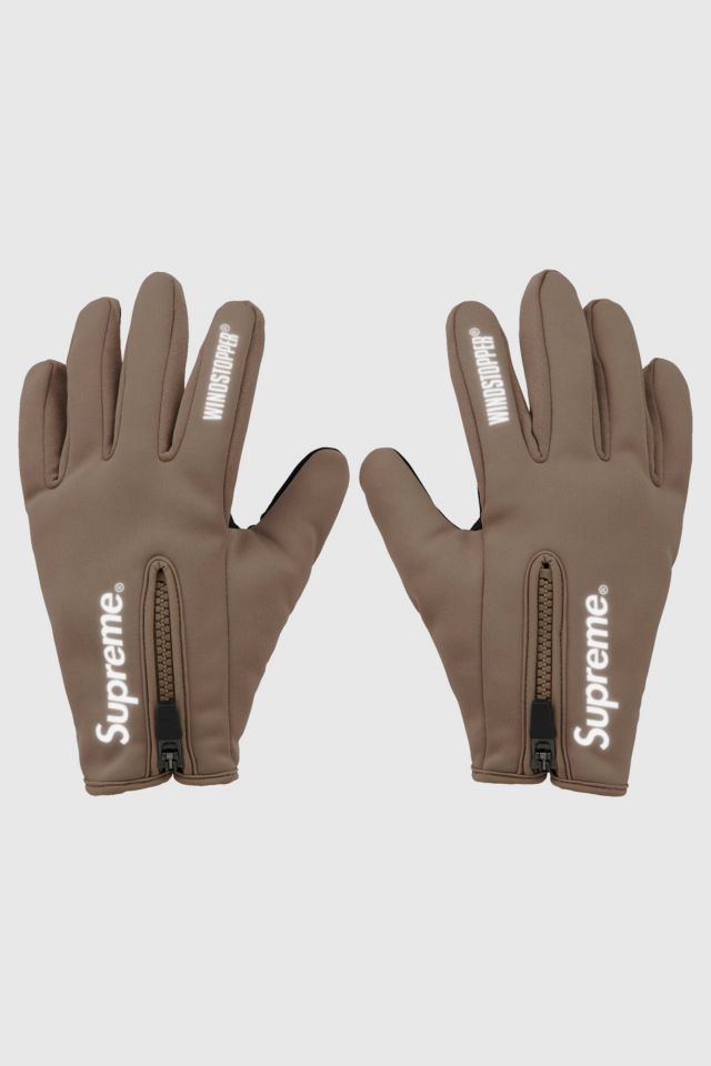 Supreme WiNDSTOPPER Zip Gloves | Urban Outfitters