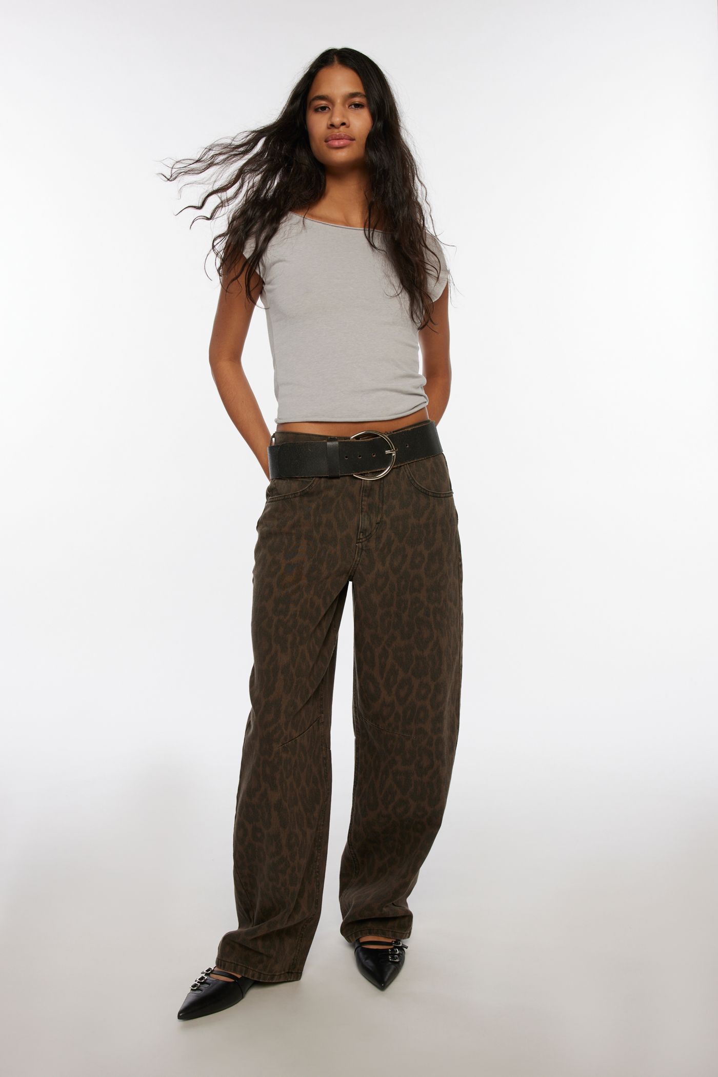 BDG Logan Printed Buckle Baggy Barrel Jeans