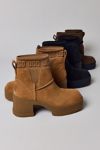 UGG Women's Moxy Chelsea Boot