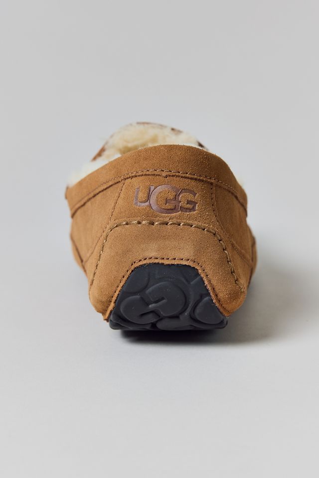UGG Men's Ascot Slippers | Urban Outfitters