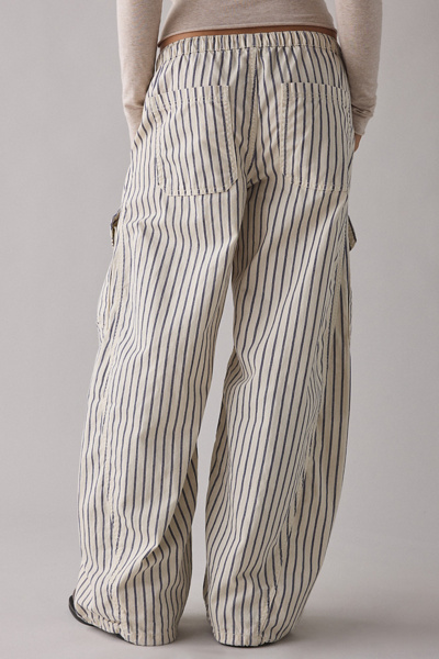 BDG Station Cocoon Baggy Barrel Leg Cargo Pants