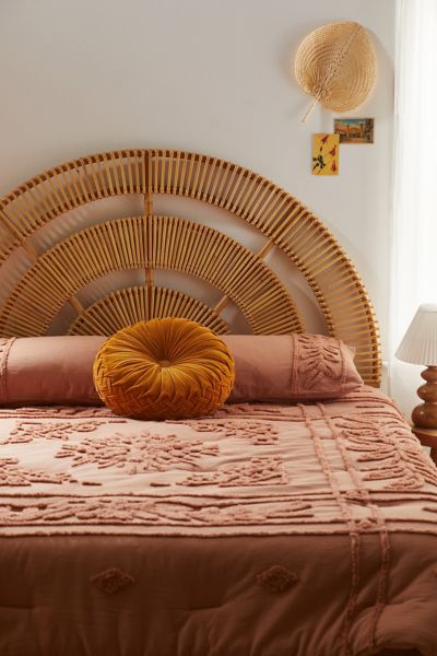 Daphne Platform Bed