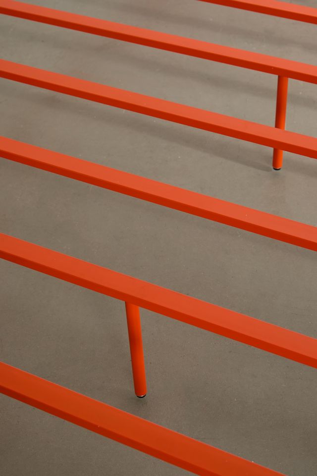 Alana Metal Platform Bed