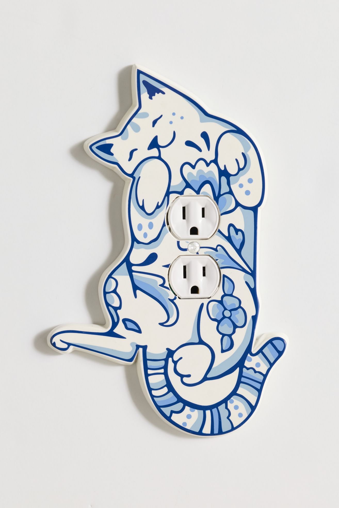 Delft Cat Shaped Resin Switch Plate - Blue Multi, Single Toggle