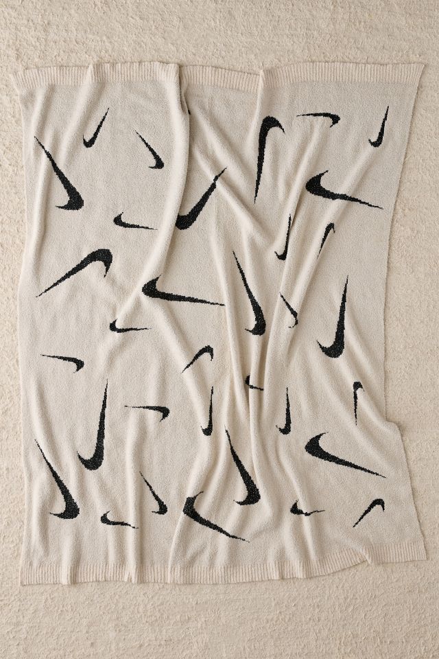 Nike Offline Oversized Boucle Knit Throw Blanket #2
