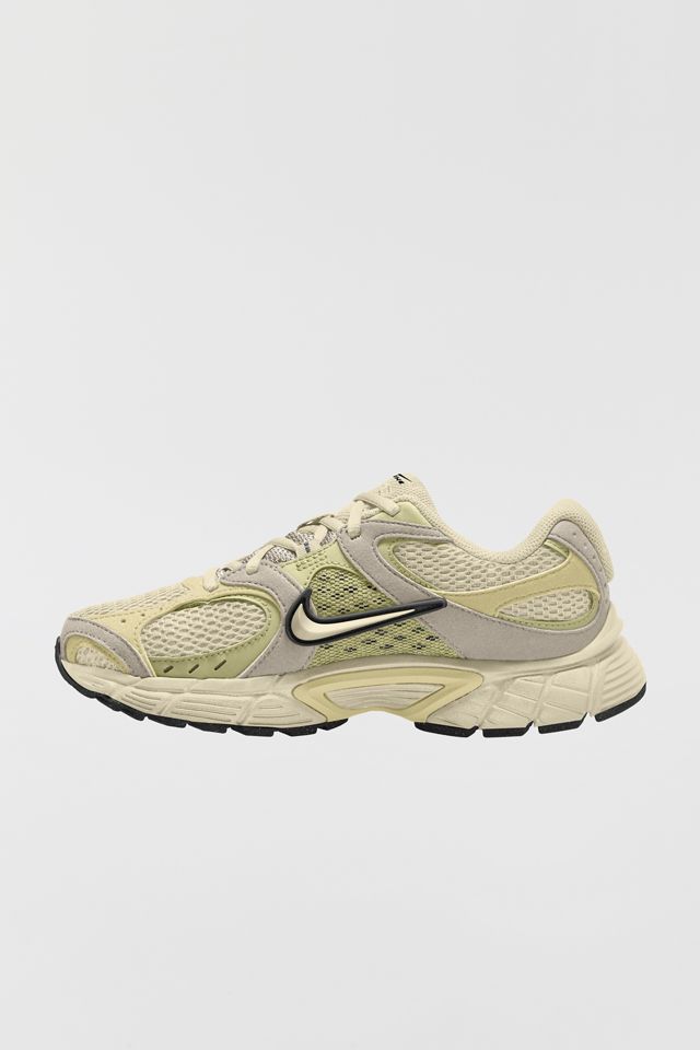 Nike Women's V5 RNR Sneakers #1