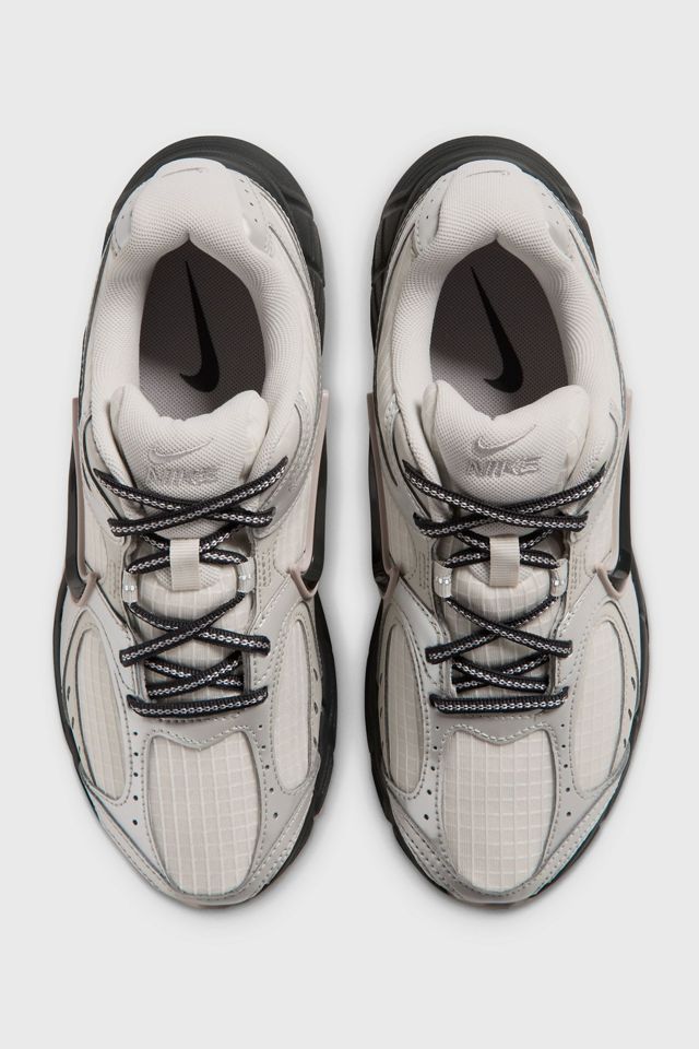 Nike Women's V5 RNR Sneakers #2