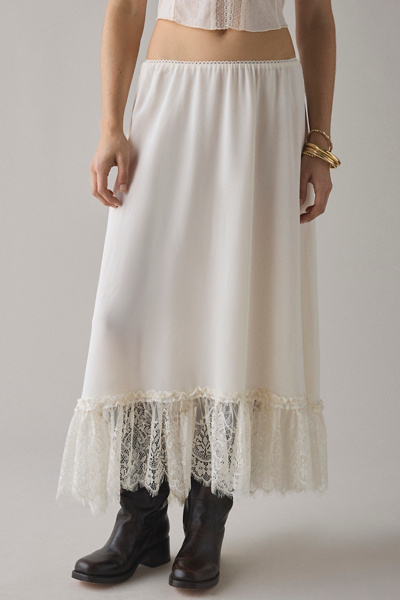 Kimchi Blue Shauna Low-Rise Semi-Sheer Lace Trim Maxi Skirt