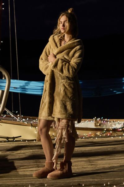 Ugg Aarti Plush Fleece Hooded Robe In Sand, Women's At Urban Outfitters In Brown