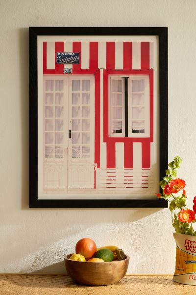 Impression d'art de maison de plage à rayures rouges par Ingrid Beddoes