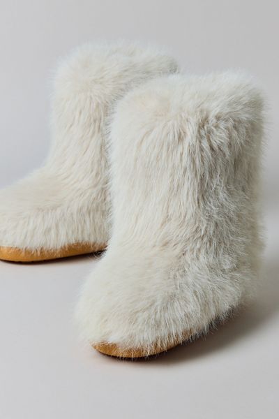 Azalea Wang Dipa Faux Fur Boot
