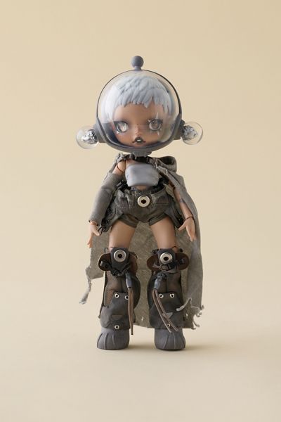 POP MART SKULLPANDA The Stocking Surprise Figure | Urban Outfitters