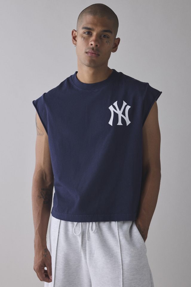 Pro Standard UO Exclusive MLB Team Logo Tee #4